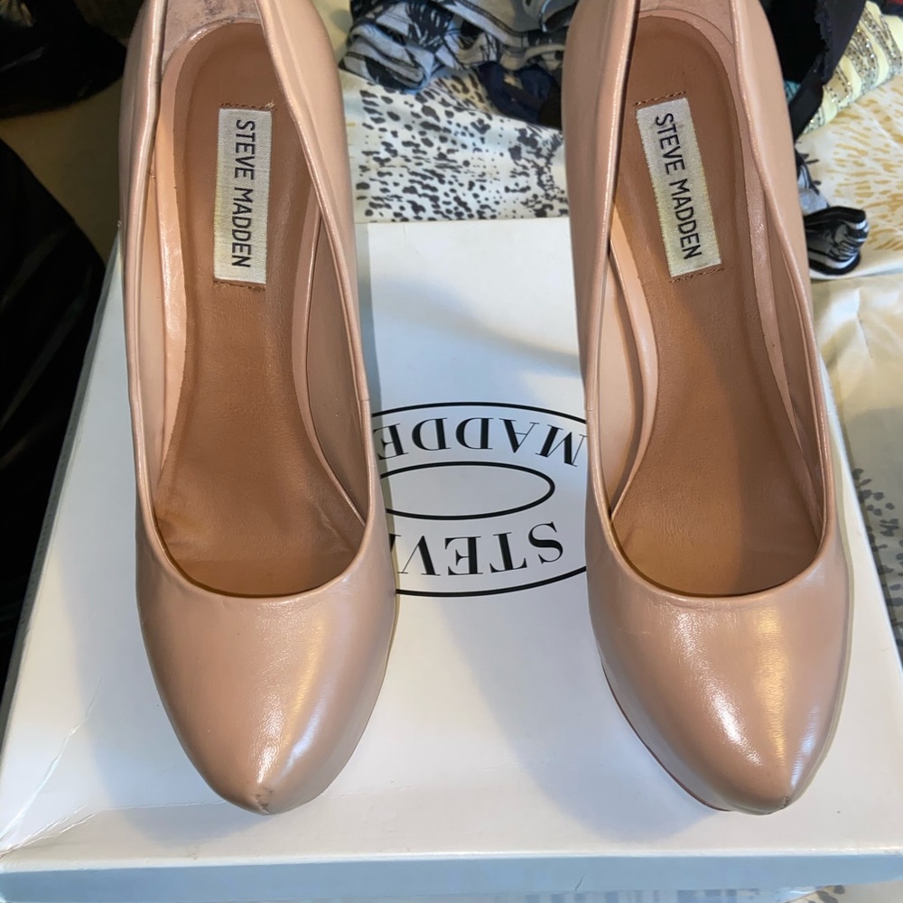 Steve Madden Nude Heels